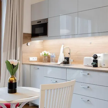 Apartamento Urban Chic - Large & Stylish, Metro Nearby Grzybowska 85-5 *