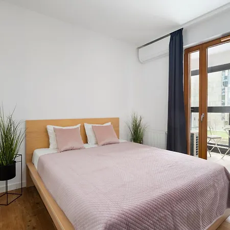 - Great Location- Big Luxury In The Center - 85-5 Warsaw