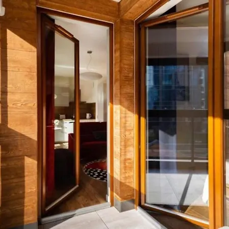 Urban Chic - Large & Stylish, Metro Nearby Grzybowska 85-5 דירה ורשה